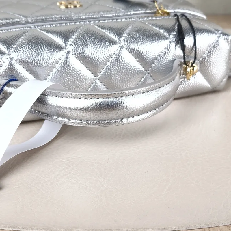 Chanel Crossbody Bag lp Box Bag Top Handle Crossbody Bag Silver Grained Calfskin 19.5 × 5 × 17 cm — detail view 4 of 13