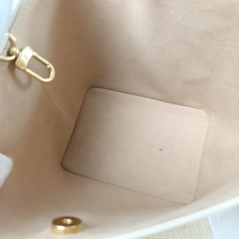 Louis Vuitton Top Handle Bag ALL IN BB White · Blue Calfskin BB 16 × 12 × 18 cm — detail view 3 of 13
