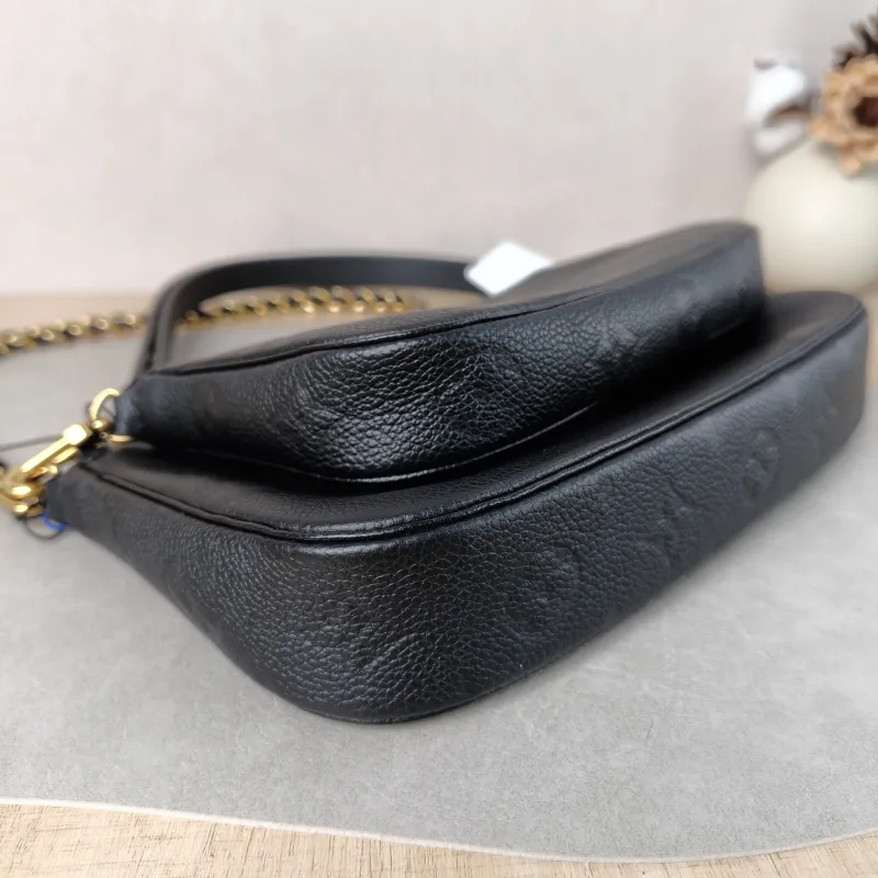 Louis Vuitton Crossbody Bag Multi Pochette Accessoires Black Calfskin Small 25 × 4.5 × 14.5 cm — detail view 11 of 12