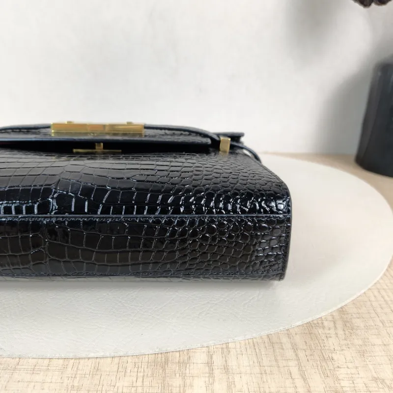 SAINT LAURENT Shoulder Bag MANHATTAN Black Calfskin Small 24 × 17.5 × 6 cm — detail view 10 of 11