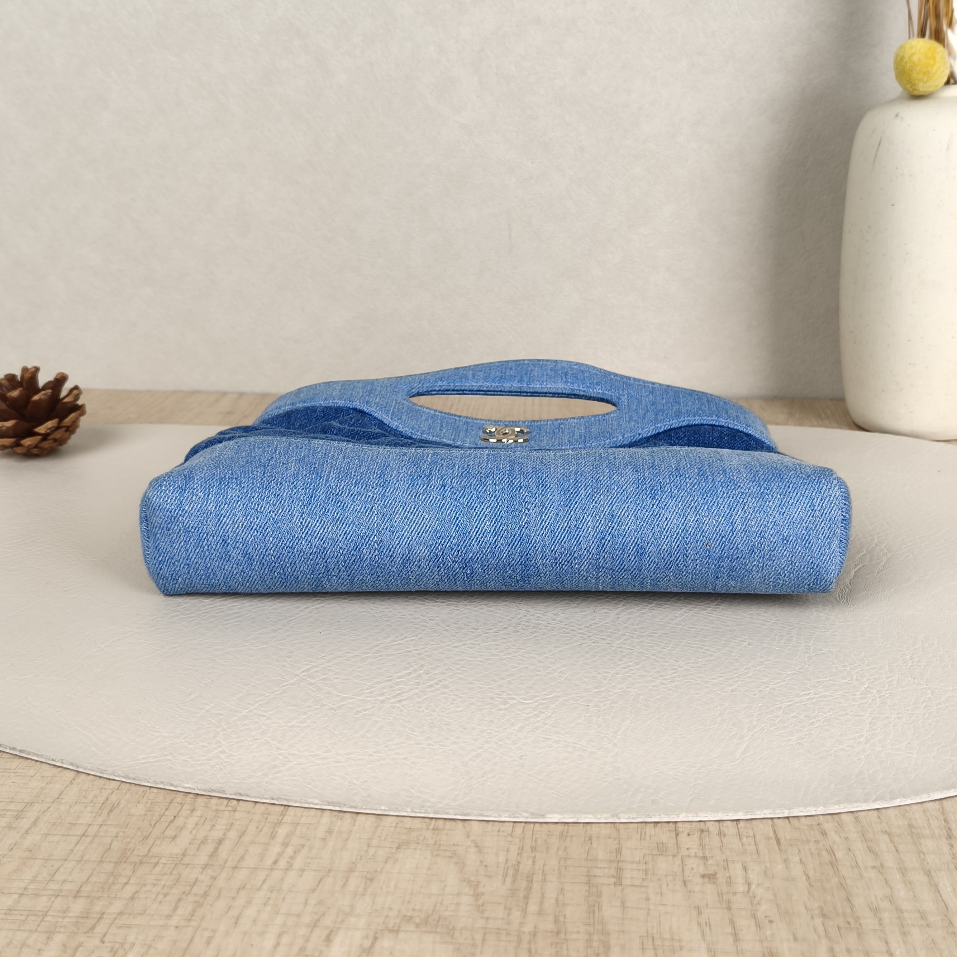 Chanel Crossbody Bag31Bag Blue 19 × 5 × 12 cm — cover view 2 of 9