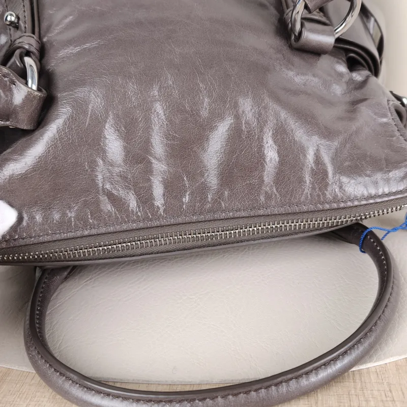 Miumiu Shoulder Bag Ribbon Grey Waxed Leather Small27 × 13 × 16 cm — detail view 4 of 13