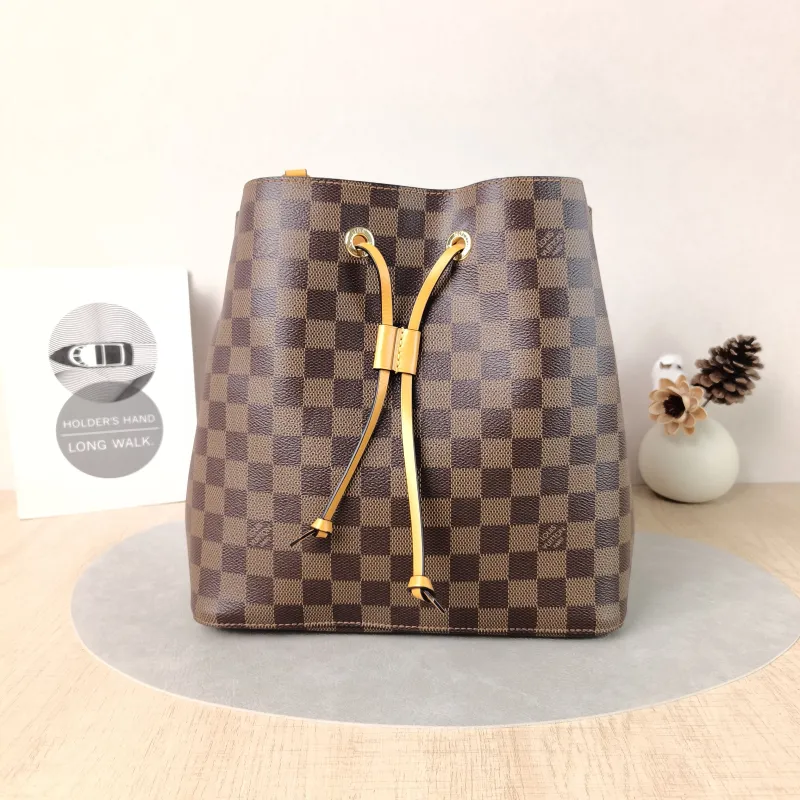 Louis Vuitton Shoulder Bag NÉONOÉ Bucket Bag · Yellow PVC Medium26 × 17.5 × 26 cm