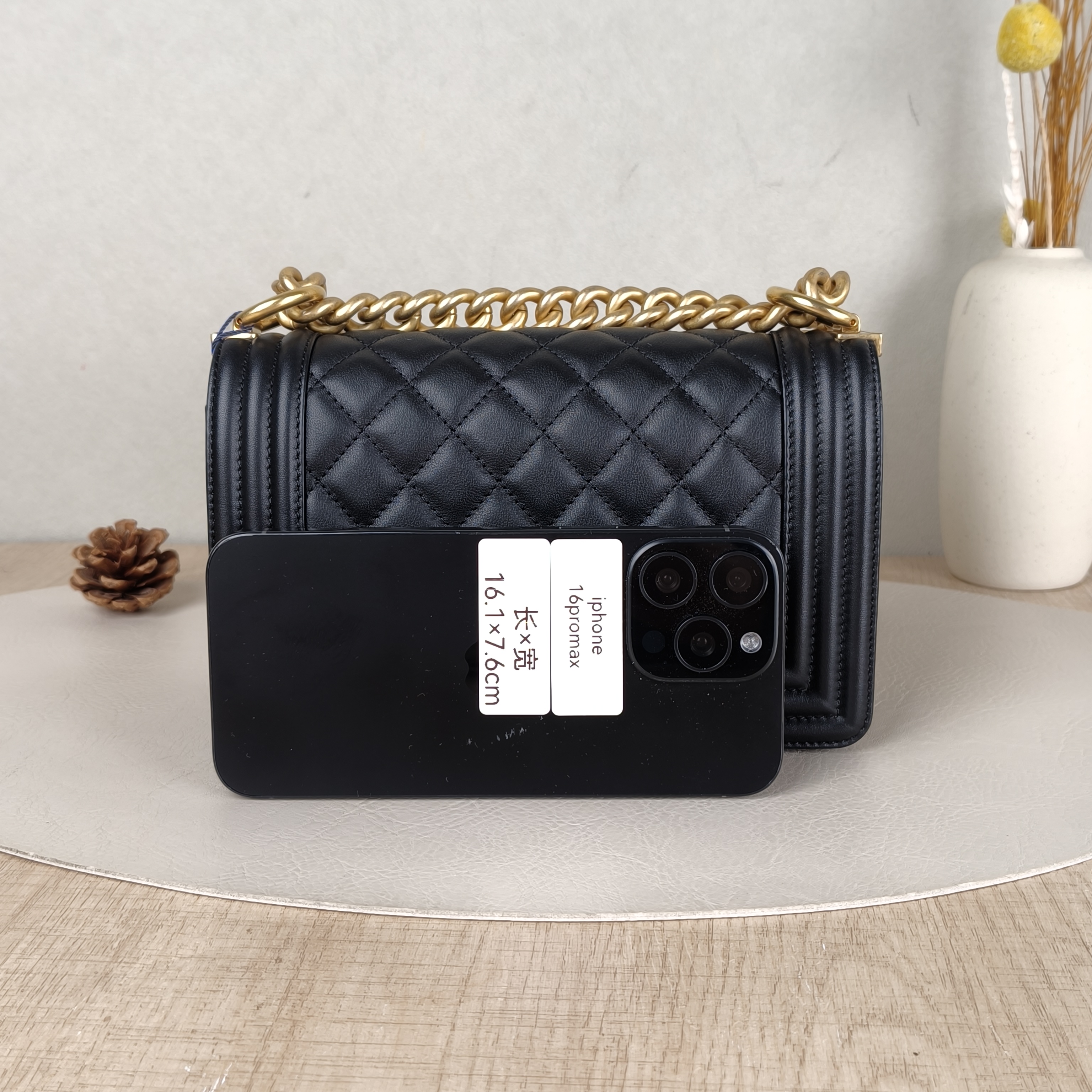 Chanel Crossbody Bag Le BoyBlack Calfskin Small20.5 × 8.5 × 12 cm — cover view 5 of 5