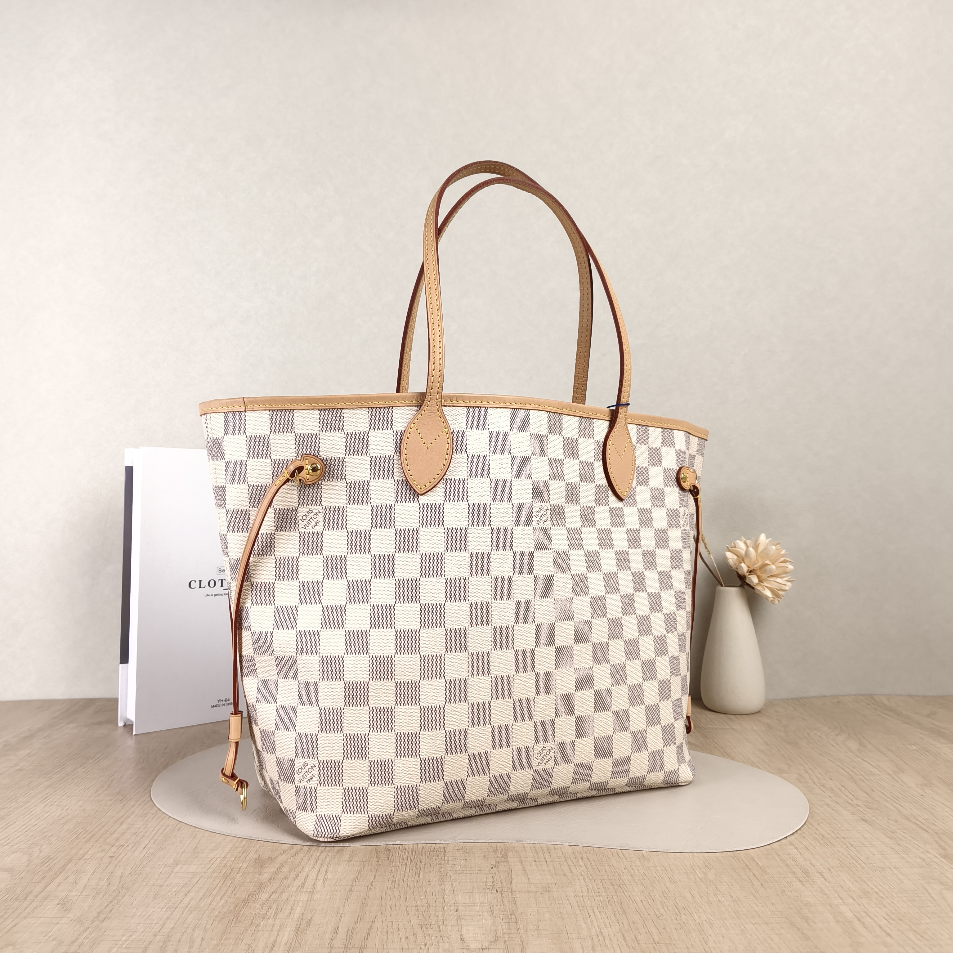 Louis Vuitton Shoulder Bag Neverfull PVC Medium31 × 14 × 28 cm — cover view 5 of 5
