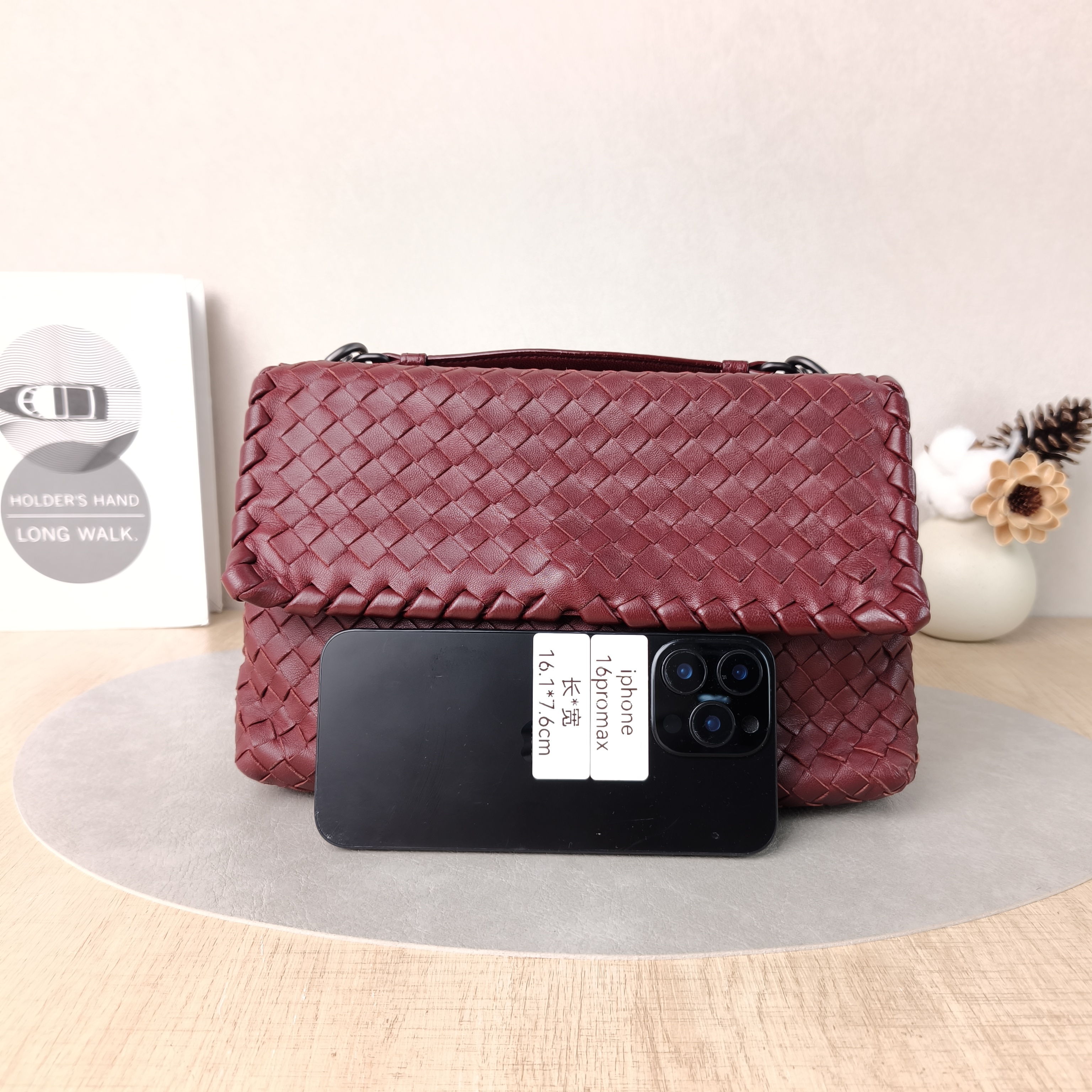 Bottega Veneta Shoulder Bag Olimpia Red Lambskin One Size25 × 9 × 17 cm — cover view 2 of 6