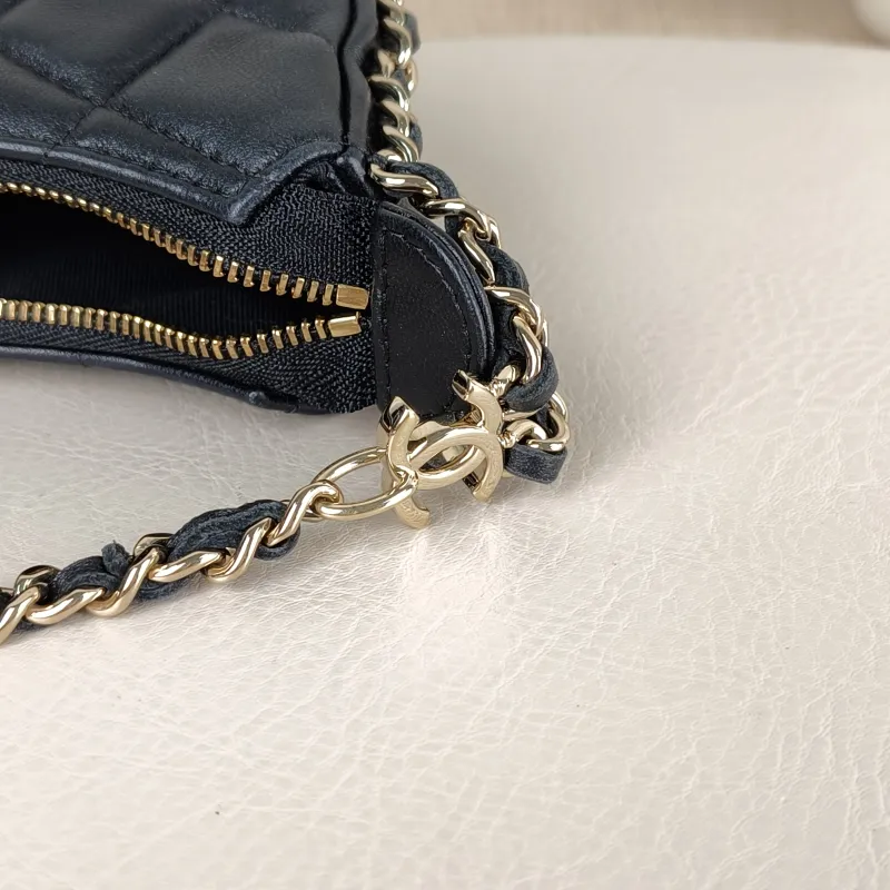 Chanel Crossbody Bag 23p Black Lambskin Mini 13.5 × 5 × 9.5 cm — detail view 2 of 11
