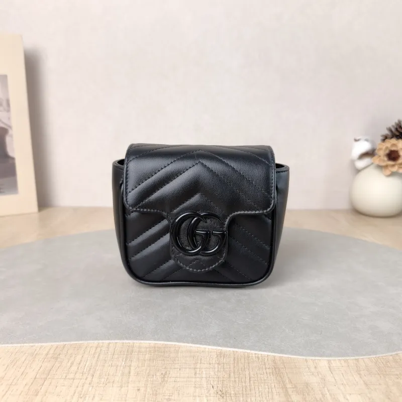 GUCCI Crossbody Bag GG Marmont Marmont Black Calfskin Mini 12 × 7 × 12.5 cm
