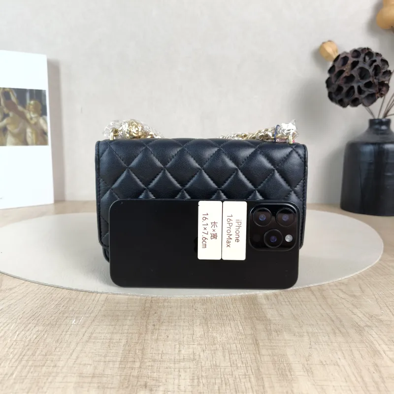 Chanel Crossbody Bag woc Black Lambskinmini19.2 × 3.5 × 12.3 cm — cover view 5 of 5