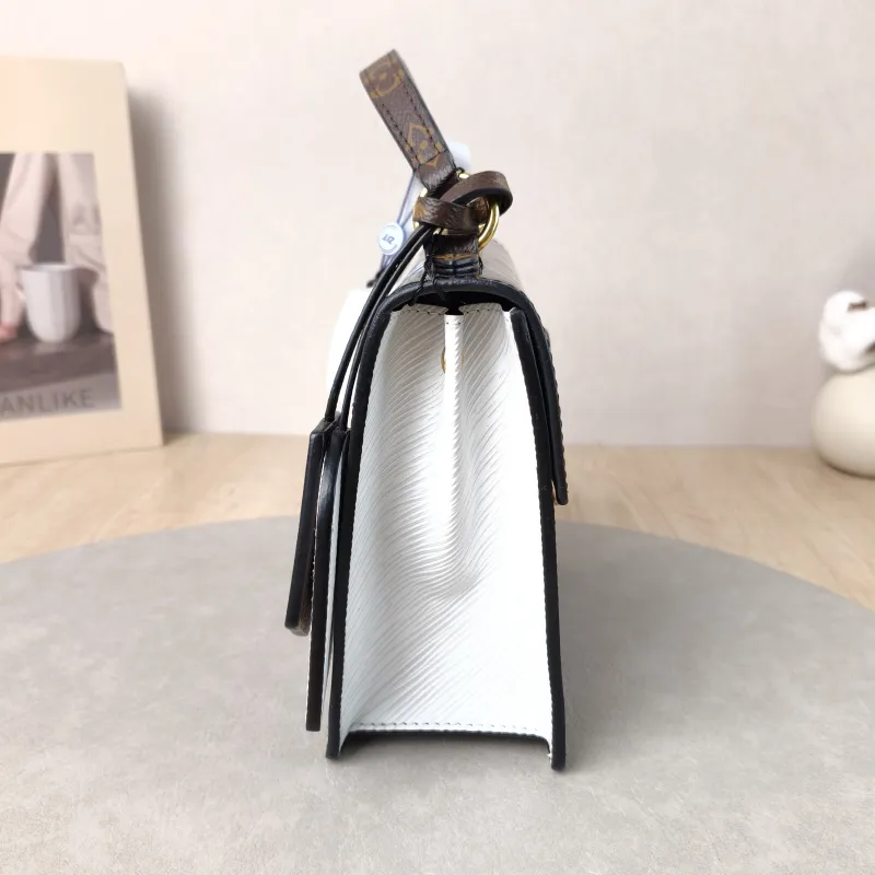 Louis Vuitton Crossbody Bag Spring Street Black Patent Leather · PVC 17 × 8.5 × 16 cm — detail view 3 of 14
