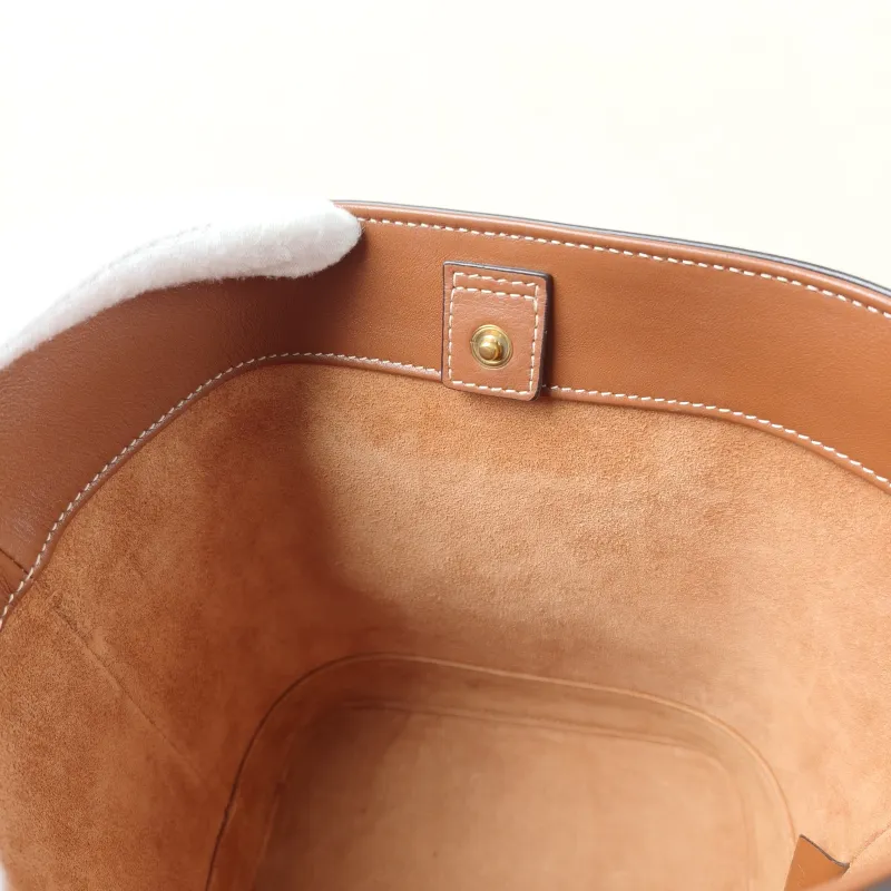 CELINE Shoulder Bag BUCKET TRIOMPHE Bucket Bag Calfskin Small17 × 10 × 22 cm — detail view 6 of 13