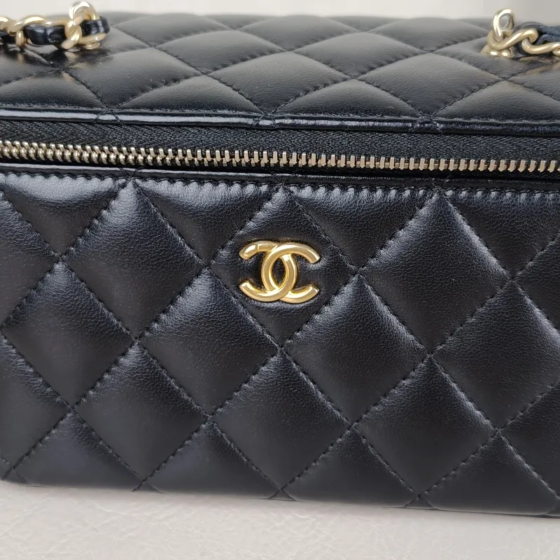 Chanel Crossbody Bag Edition Box Bag Cosmetic Bag Black Lambskin 17 × 8 × 9.5 cm — detail view 13 of 14