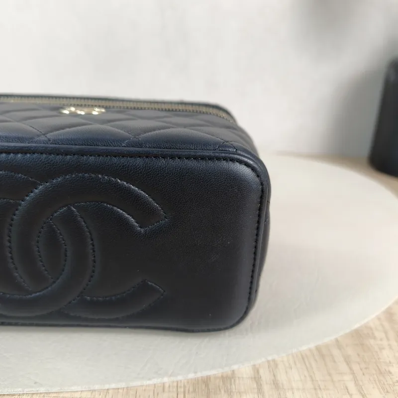 Chanel Top Handle Bag Edition Black Lambskin One Size16 × 8 × 9.5 cm — detail view 7 of 12