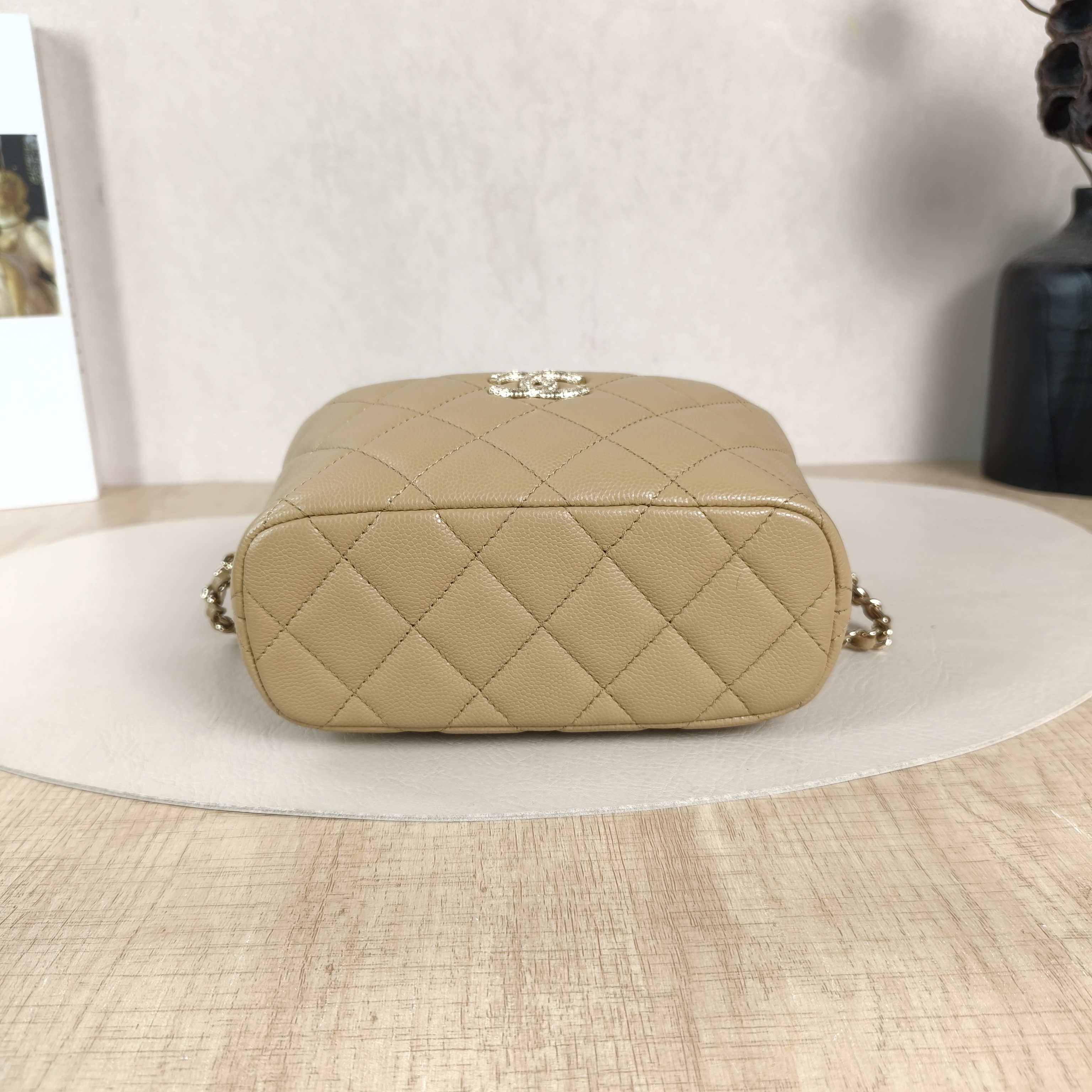 Chanel Crossbody Bag Gold-Tone Hardware Taupe Grained Calfskin One Size16 × 6 × 13 cm — cover view 5 of 5