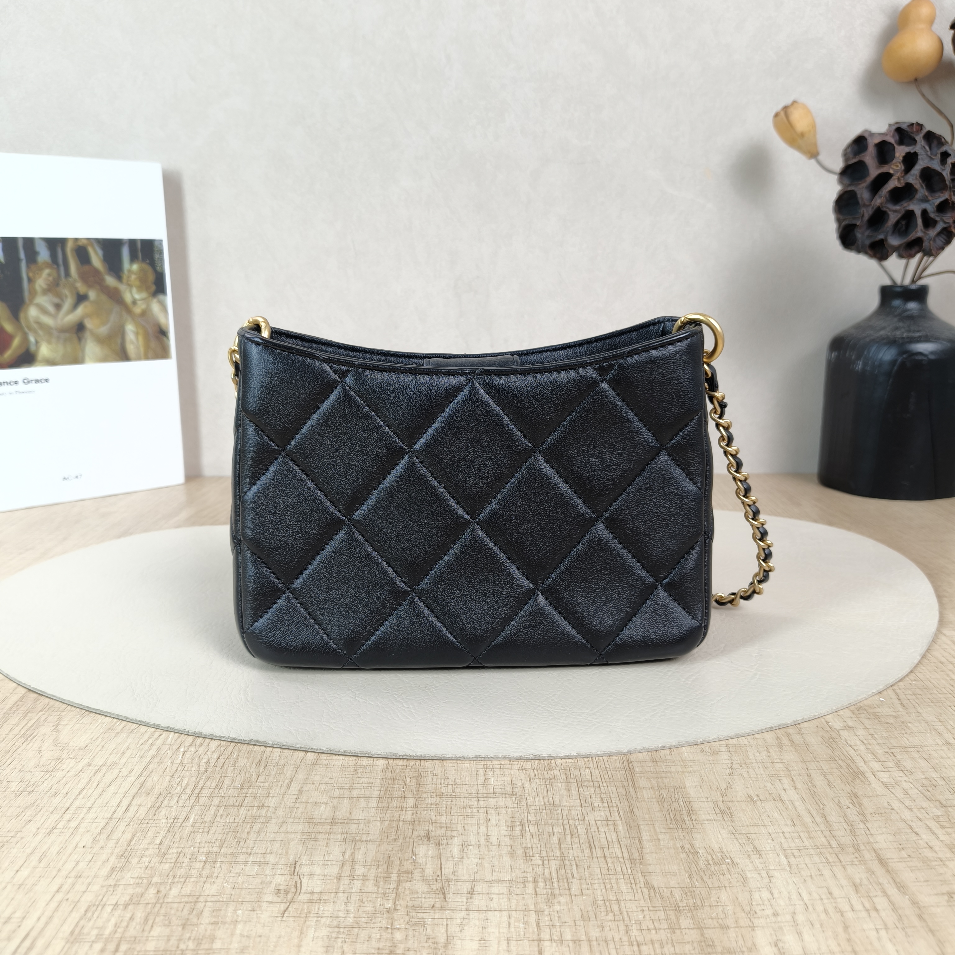 Chanel Shoulder Bag24s Gabrielle Bag Black Lambskin One Size20 × 9 × 14 cm — cover view 5 of 6