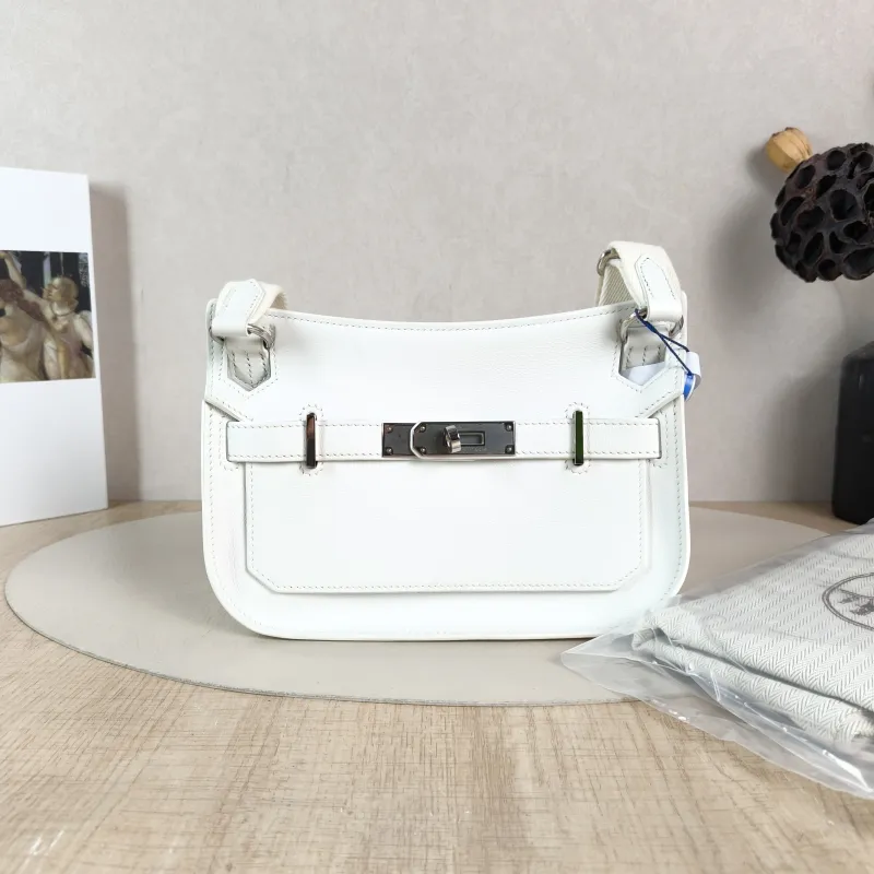 Hermès Crossbody Bag Jypsiere 23 01Blanc White Swift Calfskin Mini 23 × 5 × 17 cm W — cover view 3 of 6