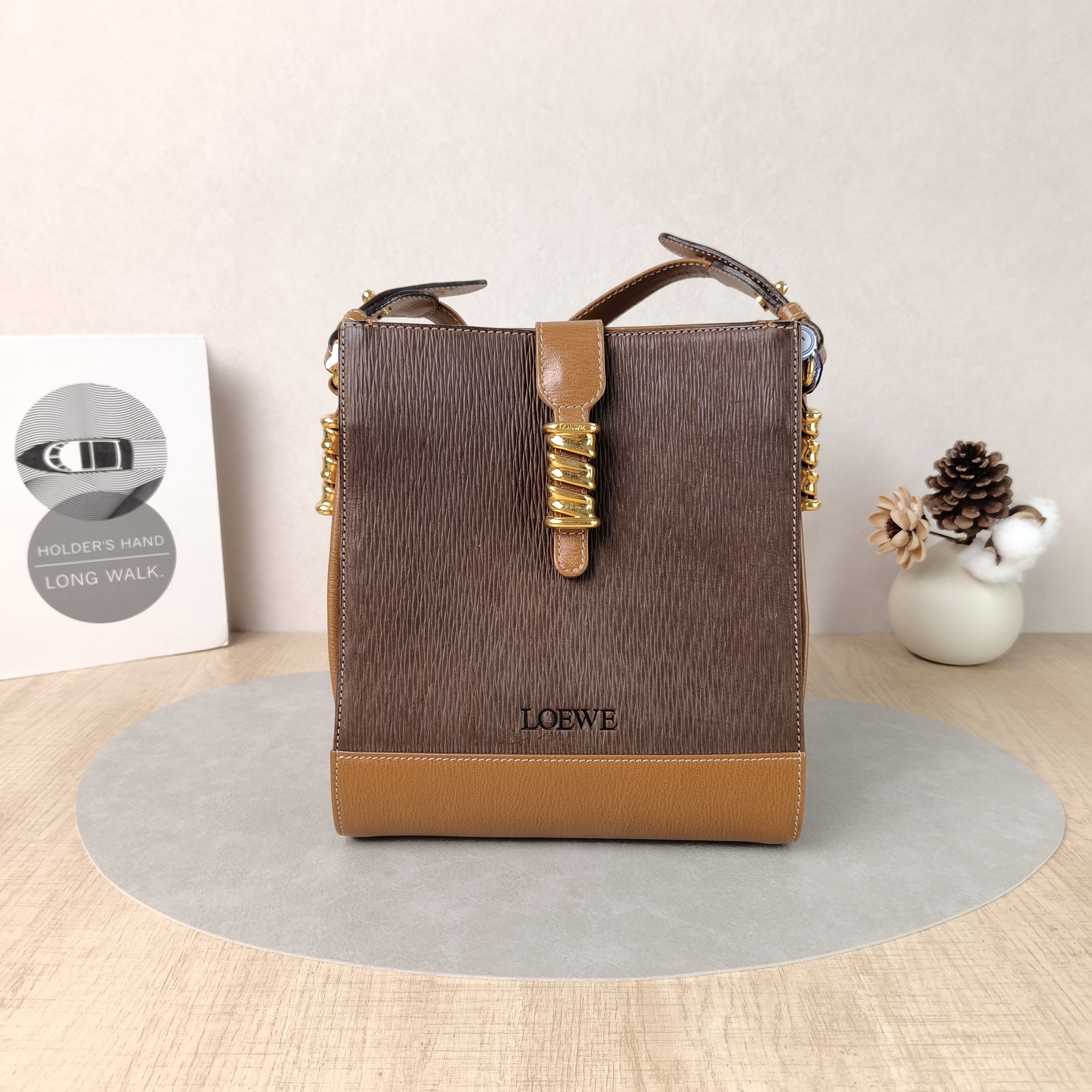 LOEWE Crossbody Bag Crossbody Bag Caramel Calfskin One Size20 × 12 × 23 cm