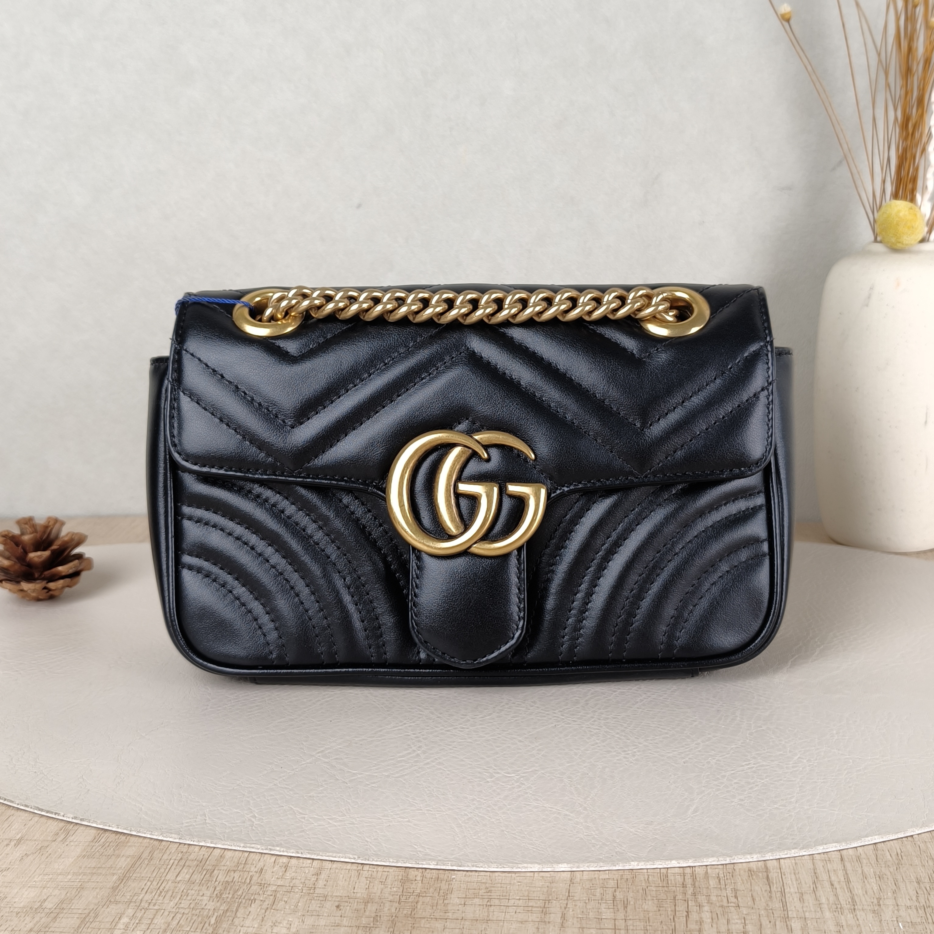 GUCCI Crossbody Bag GG Marmont Small Marmont 22Black CC alfskin Small22 × 6 × 13 cm