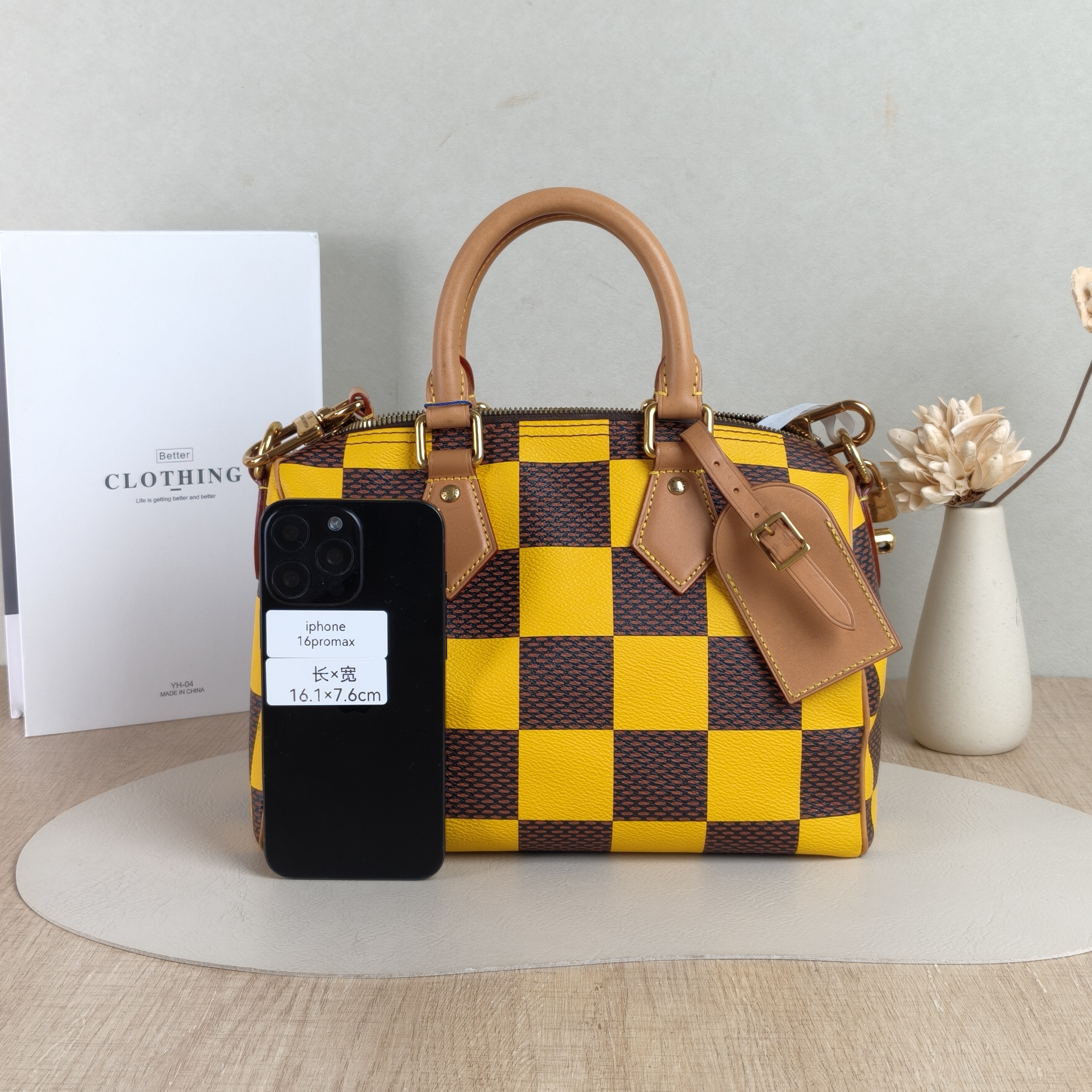 Louis Vuitton Top Handle Bag Speedy25Yellow PVC One Size25 × 15 × 19 cm — cover view 5 of 5