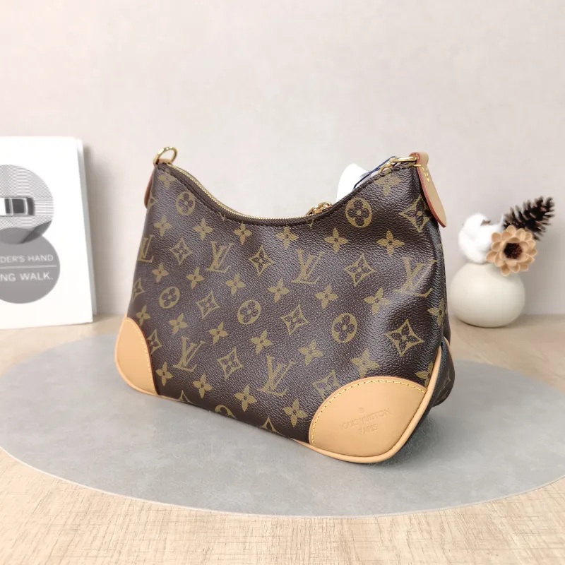 Louis Vuitton Crossbody Bag Boulogne PVC Small 26 × 9.5 × 16 cm — cover view 4 of 6
