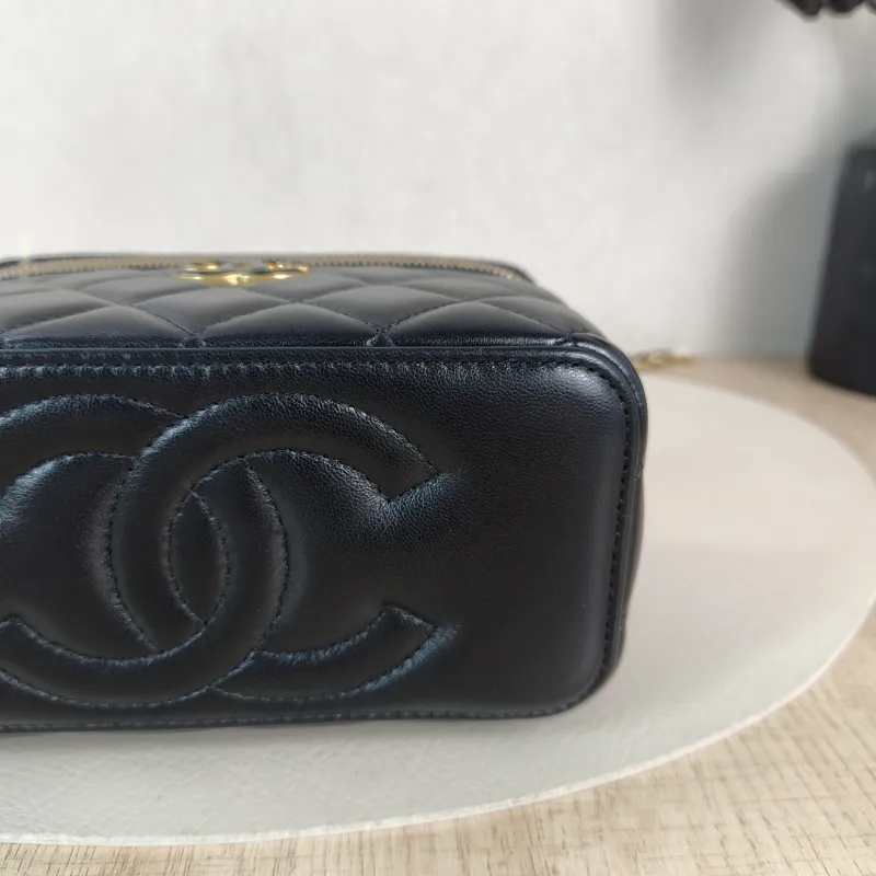 Chanel Crossbody Bag C Edition Black Lambskin One Size 16 × 8 × 9.5 cm — detail view 6 of 14