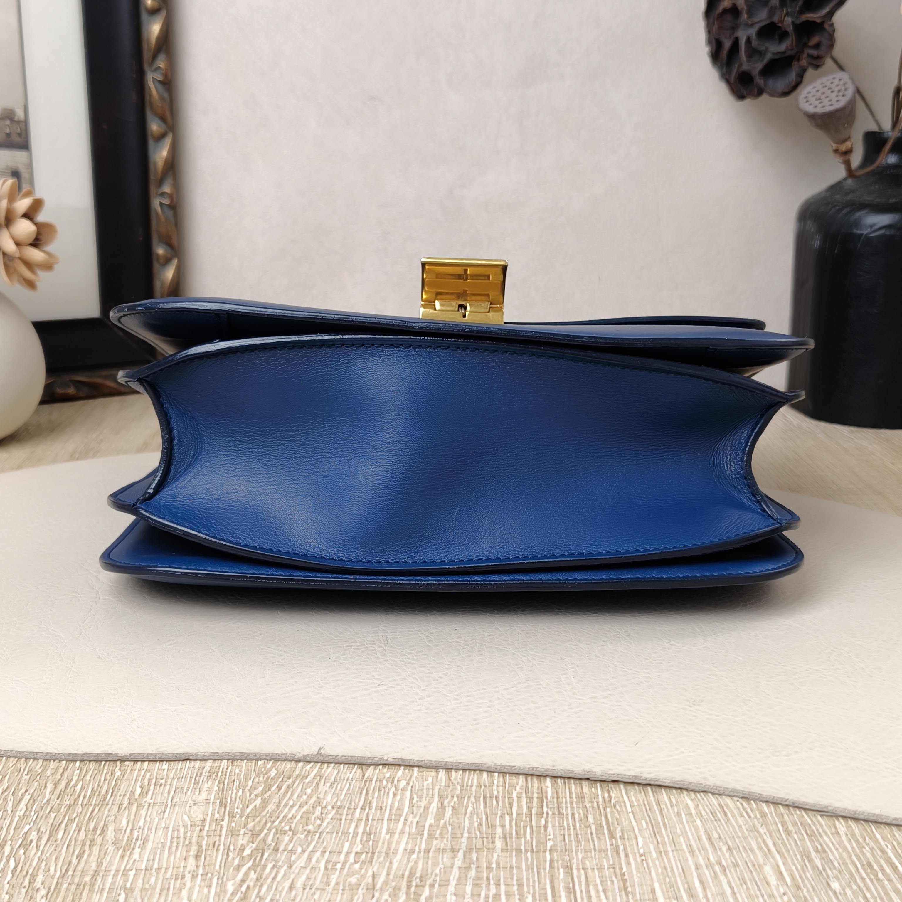 CELINE Classic Box Conditioned Medium Navy Calfskin · Shoulder Strap · 24 × 7 × 18 cm — cover view 3 of 11
