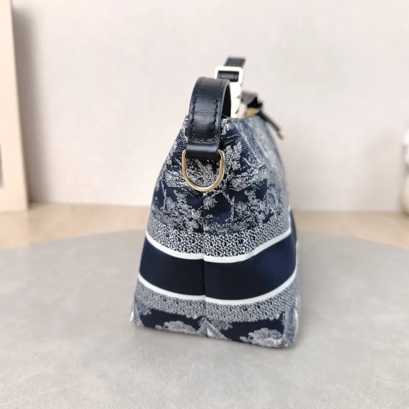 DIOR Top Handle Bag Travel Nomad Collection · White Blue Medium 22 × 9.5 × 13 cm — detail view 10 of 13