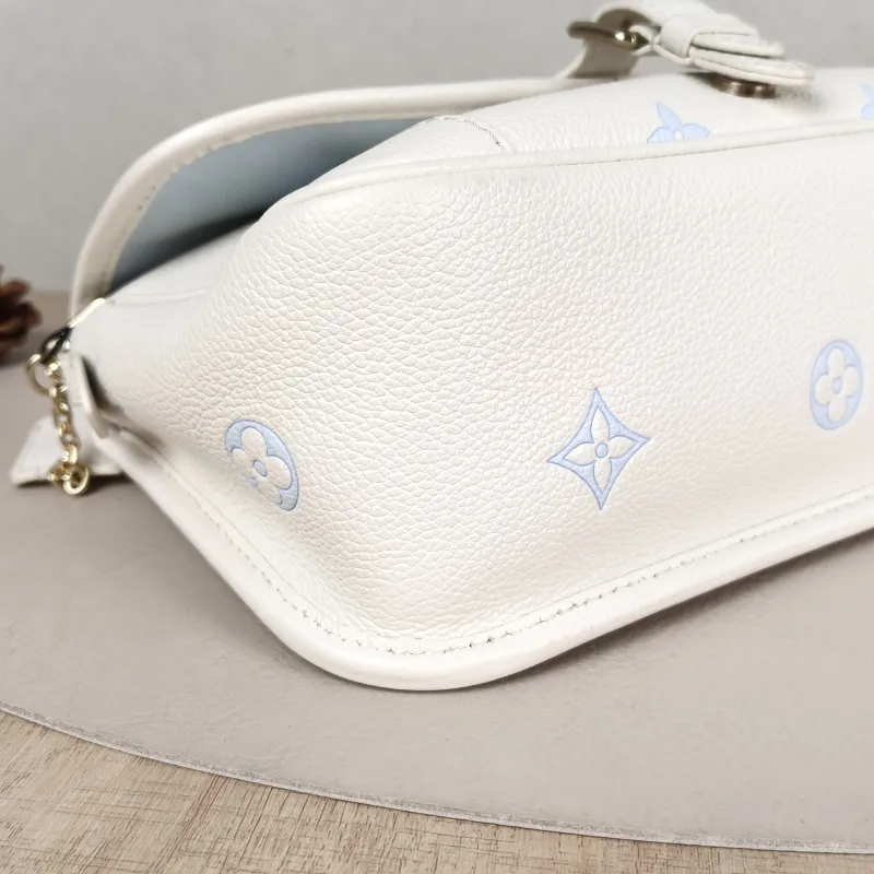 Louis Vuitton Crossbody Bag Diane Baguette Bag White · Blue Empreinte Embossed Calfskin Small 24 × 9 × 15 cm — detail view 11 of 13