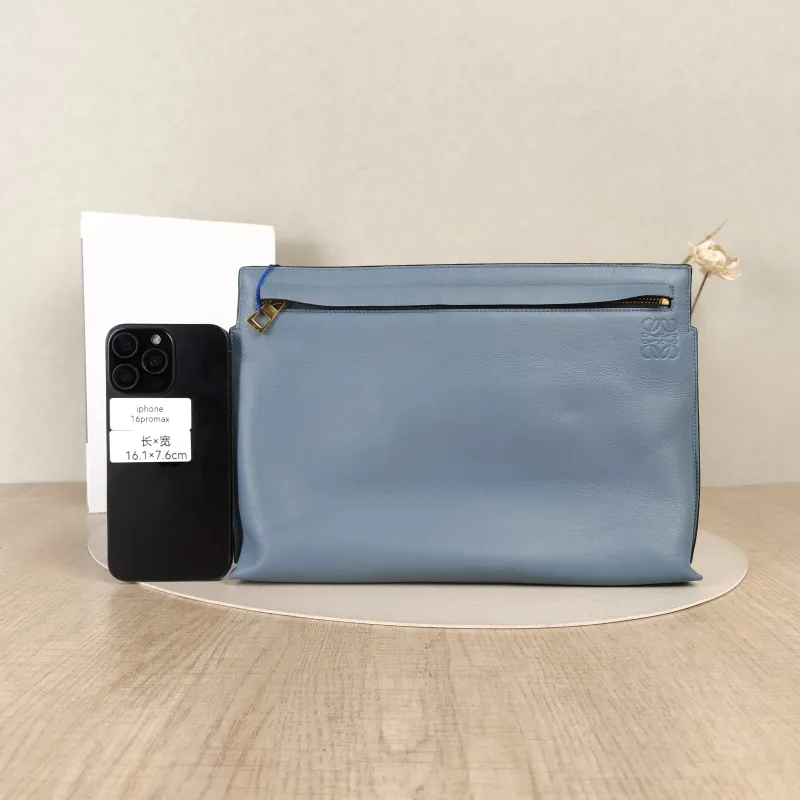 LOEWE Crossbody Bag Calfskin 32 × 5 × 21 cm — cover view 3 of 5