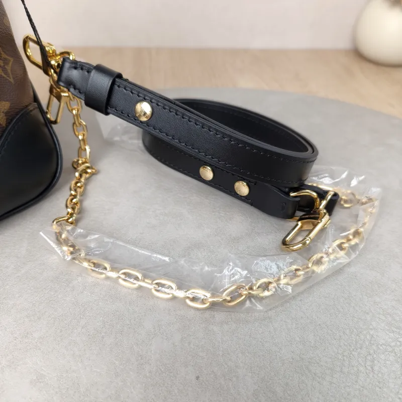 Louis Vuitton Crossbody Bag Boulogne PVC Small 26 × 9.5 × 16 cm — detail view 9 of 13