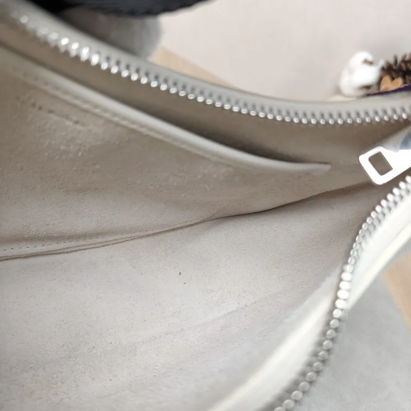CELINE Shoulder Bag White Calfskin One Size 23 × 7 × 13 cm — detail view 9 of 13