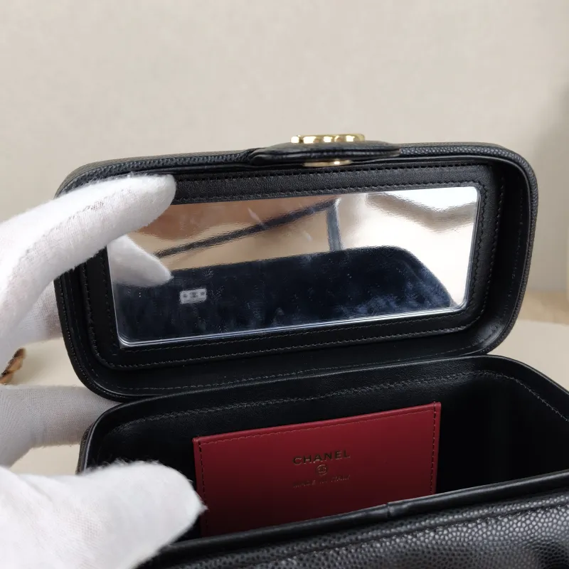 Chanel Shoulder Bag26s preppy Shoulder Bag Black Calfskin17 × 8 × 9.5 cm — detail view 9 of 14
