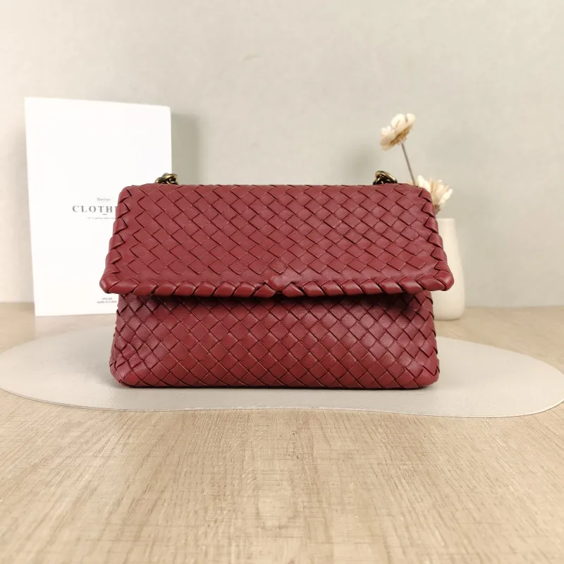 Bottega Veneta Shoulder Bag Woven Messenger Bag Red Lambskin One Size24 × 8 × 16 cm