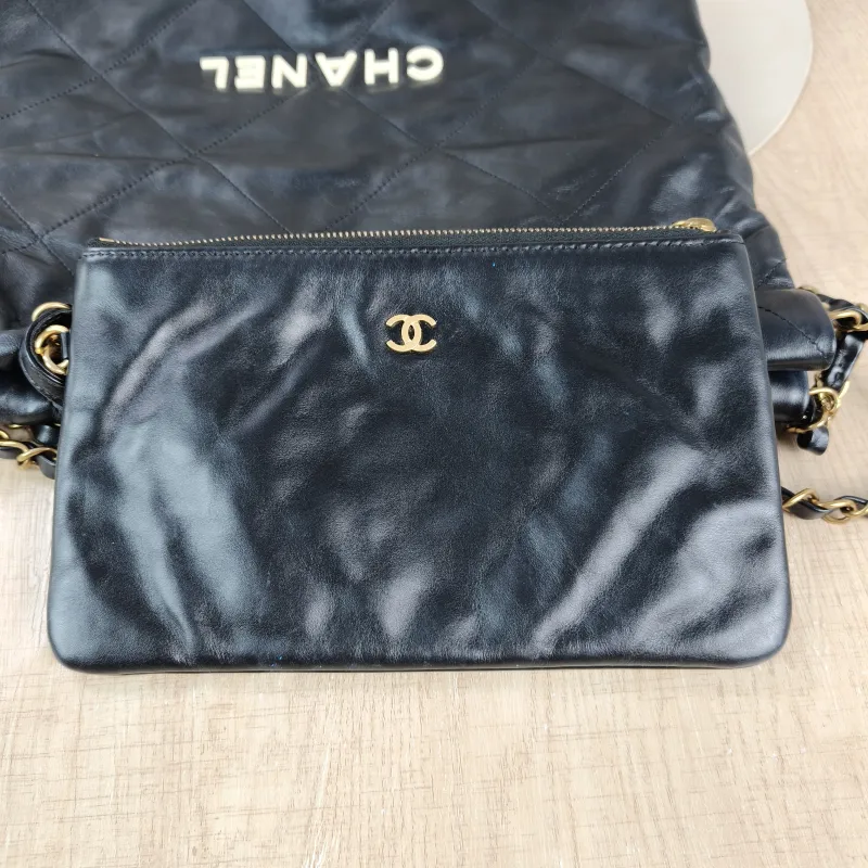 Chanel Shoulder Bag 22Bag Black CC alfskin Small 35 × 7 × 37 cm — detail view 7 of 13