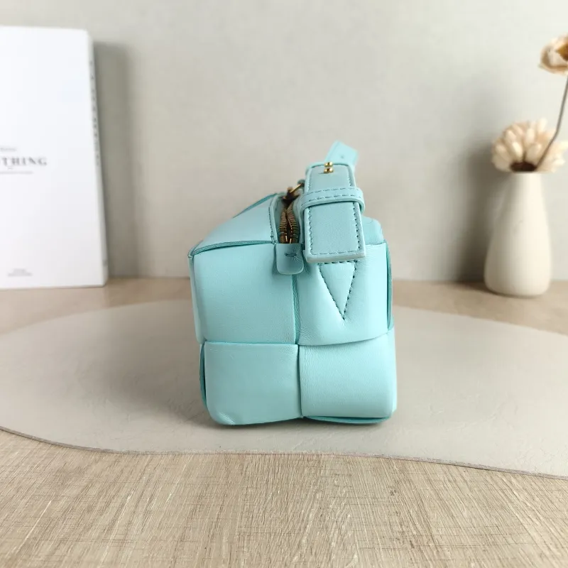 Bottega Veneta Shoulder Bag Brick Cassette Woven Lambskin Small 23.5 × 10 × 10 cm — detail view 6 of 10