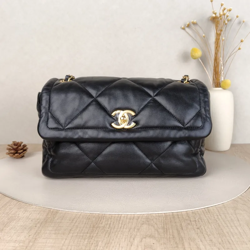 Chanel Crossbody Bag C Black Lambskin Small 28 × 9.5 × 17 cm
