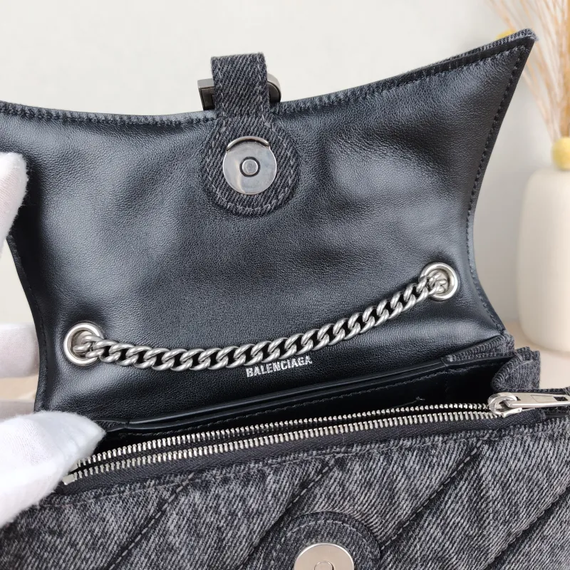BALENCIAGA Crossbody Bag CRUSH Chain Bag Grey xs Small 22 × 5 × 10 cm — detail view 6 of 12