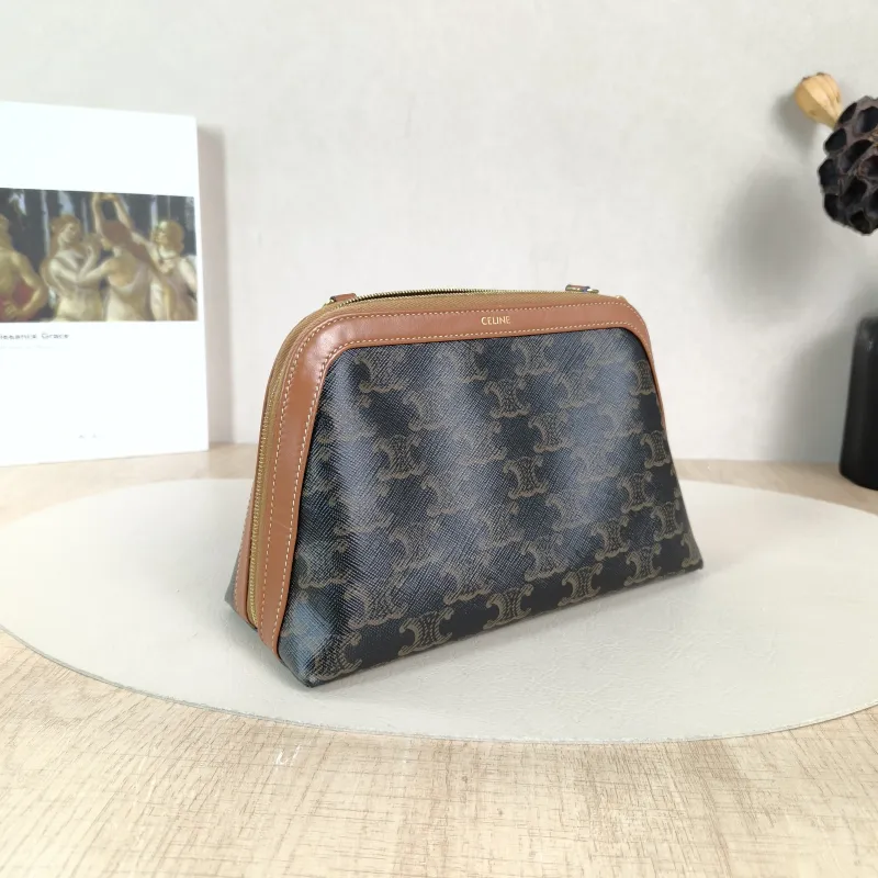 CELINE Cosmetic Bag Triomphe Cosmetic Bag Monogram PVC Medium22 × 8 × 13 cm — cover view 4 of 5