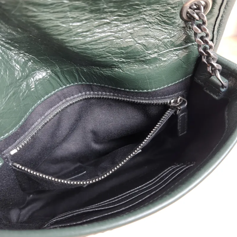 SAINT LAURENT Crossbody Bag Niki Chain Bagwoc Green Calfskin Mini 19 × 5 × 16 cm — detail view 5 of 12