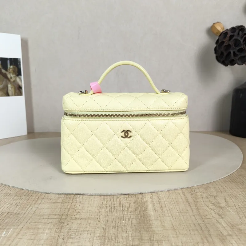 Chanel Crossbody Bag lp Box Bag Top Handle Crossbody Bag Yellow Grained Calfskin 19.5 × 5 × 12 cm