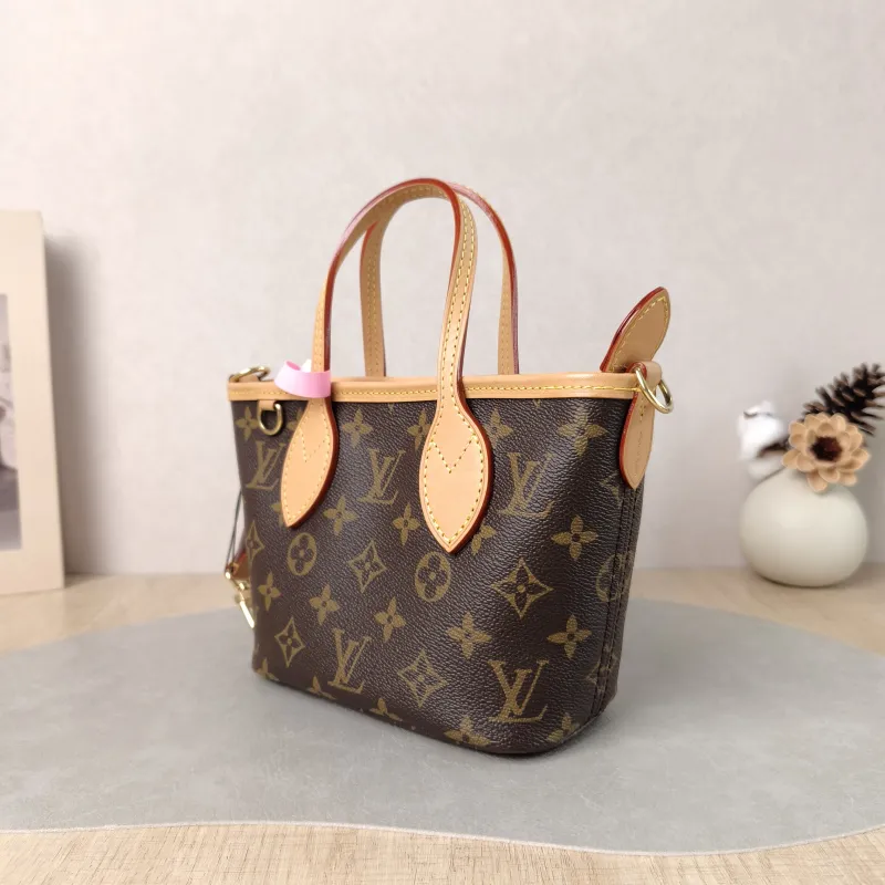 Louis Vuitton Crossbody Bag Neverfull BB Shoulder Strap PVC BB 24 × 9 × 14.5 cm — cover view 4 of 5