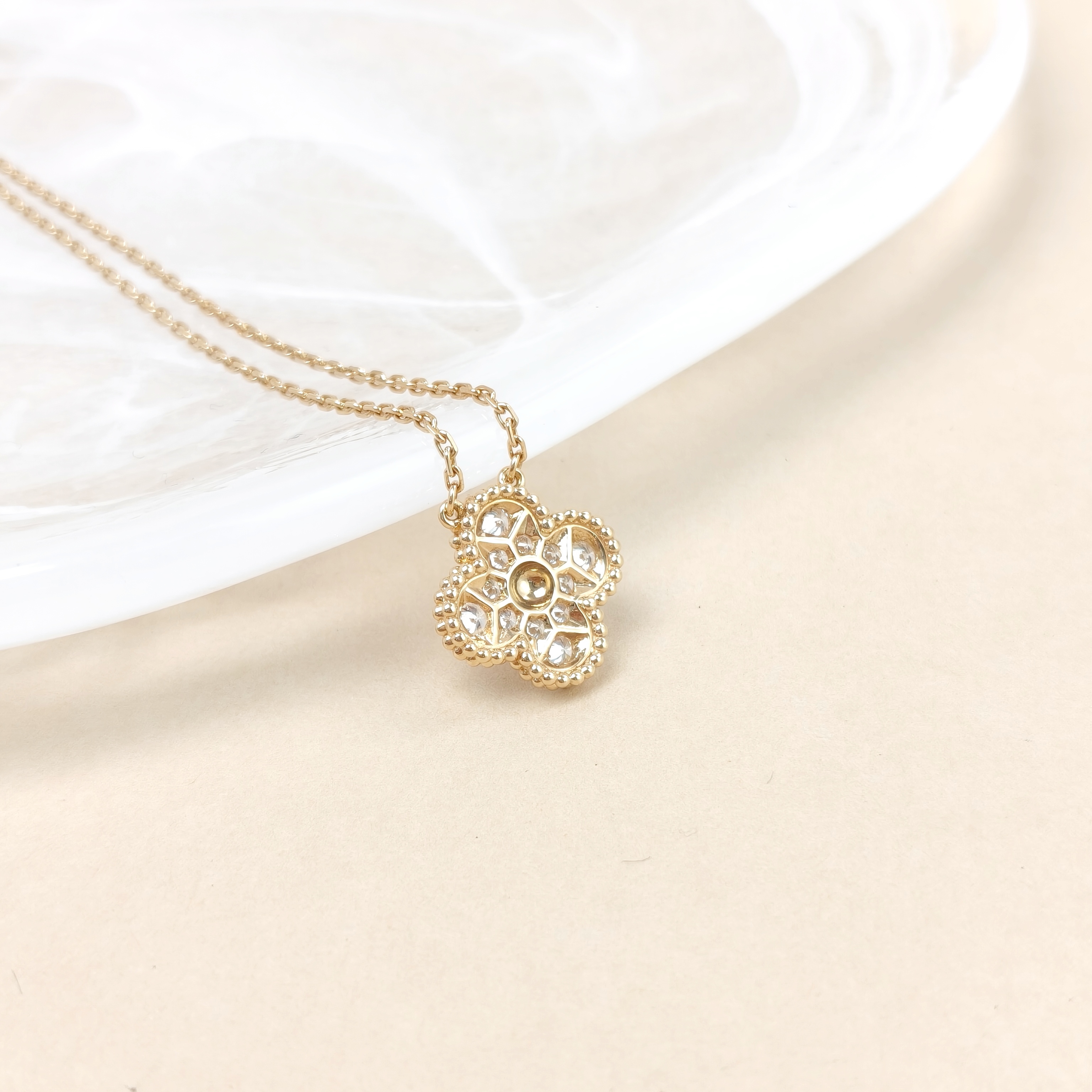 Van Cleef & Arpels Necklace Alhambra Pavé Diamond Necklace 18KY ellow Gold Vintage Small 15㎜ 40-45㎝ — cover view 2 of 14