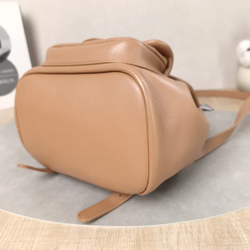 Chanel Backpack Duma Calfskin One Size18 × 12 × 18.5 cm — detail view 9 of 15
