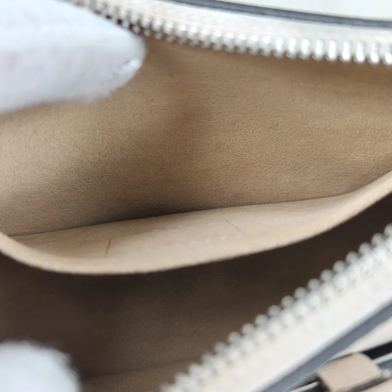 Louis Vuitton Shoulder Bag MARELLINI White Epi Embossed Calfskinmini19 × 6.5 × 13.5 cm — detail view 2 of 14