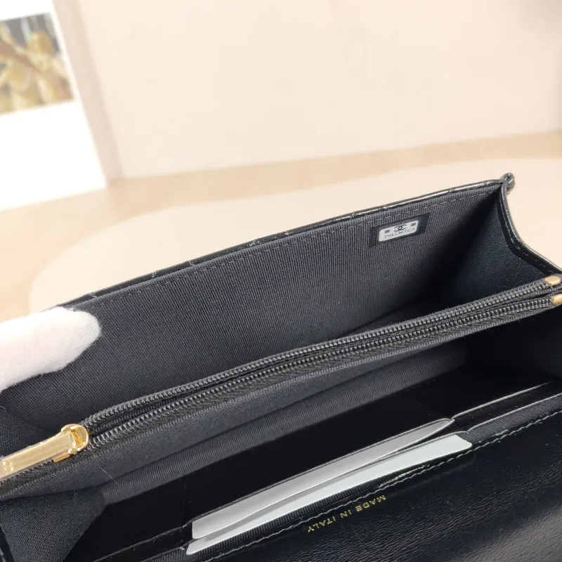 Chanel Crossbody Bag woc Black Waxed Leather One Size19 × 7 × 11 cm — detail view 10 of 12