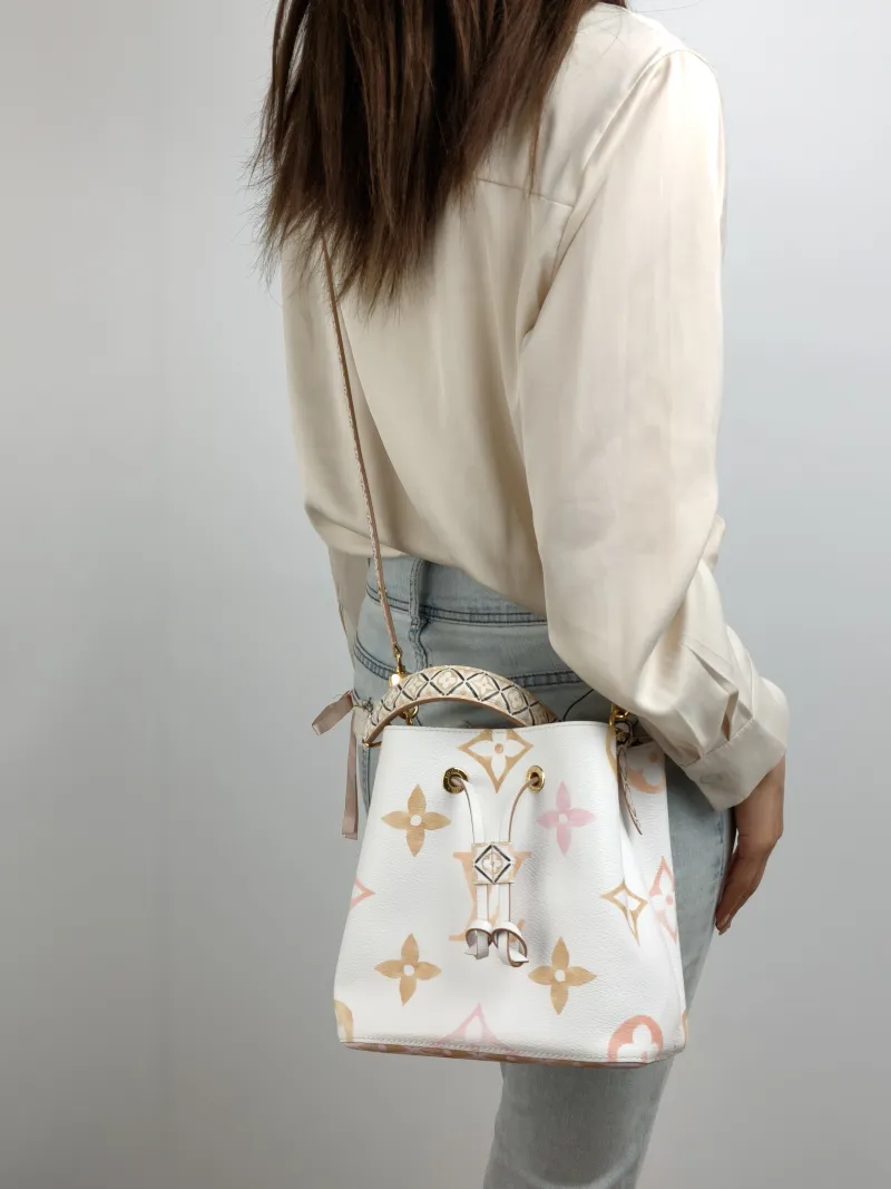 Louis Vuitton Crossbody Bag NÉONOÉ Bucket Bag BB PVC BB 20 × 13 × 20 cm — on-model view 1 of 3