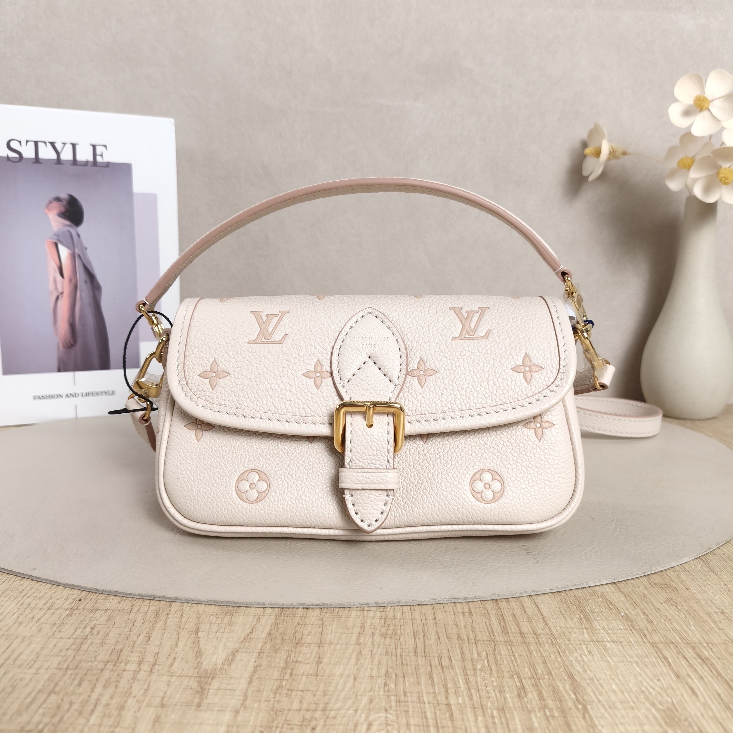Louis Vuitton Crossbody Bag Diane Baguette Bag Pink Beige Calfskinnano19 × 6 × 10.5 cm