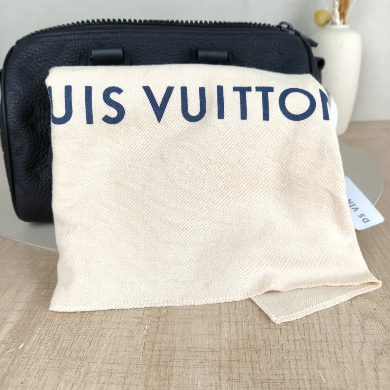 Louis Vuitton Crossbody Bag Keepall 25 Taurillon Embossed Calfskin Monogram Medium25 × 11 × 15 cm — detail view 6 of 12