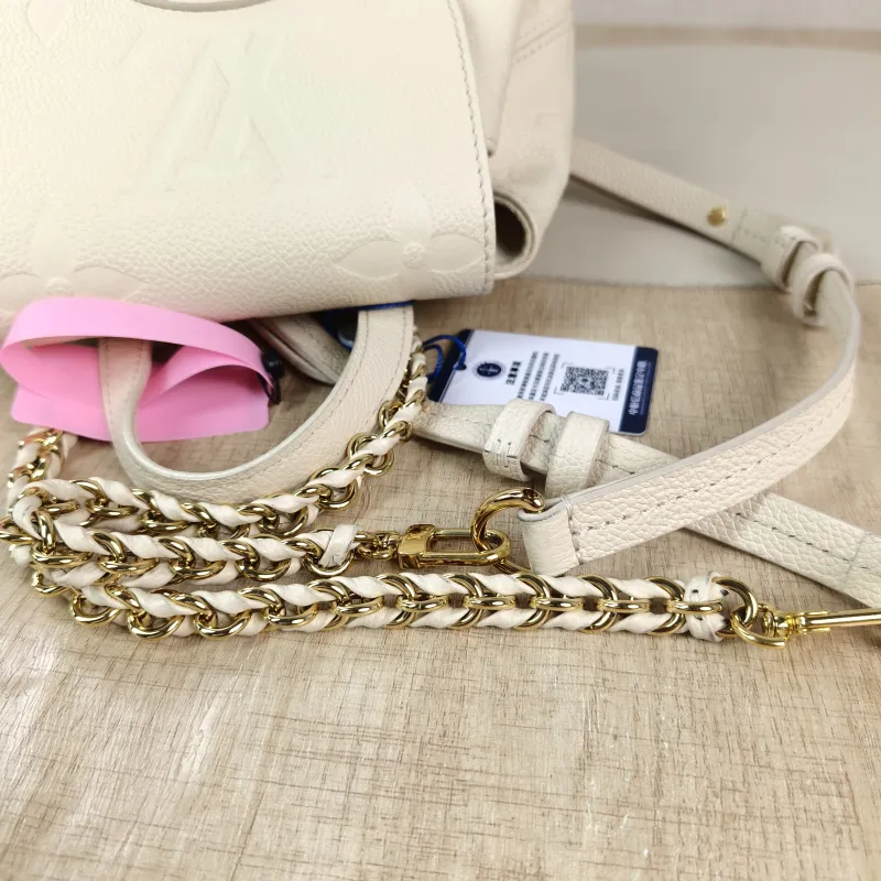 Louis Vuitton Backpack Backup Backpack White Calfskin One Size 20 × 14 × 22 cm — detail view 6 of 12