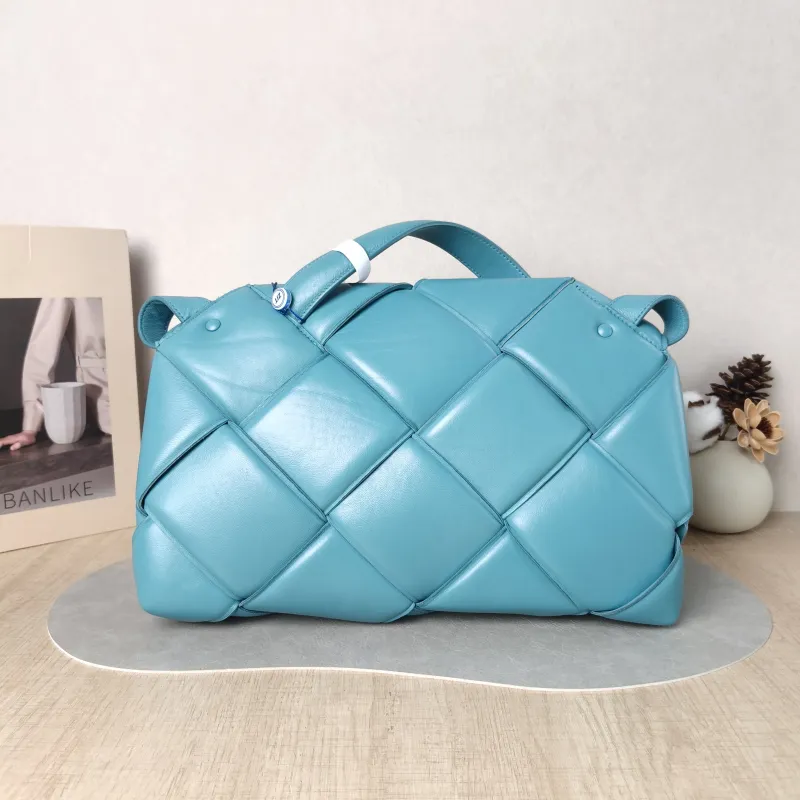 Bottega Veneta Shoulder Bag Woven Shoulder Bag Green Lambskin One Size 33 × 11.5 × 17 cm — cover view 3 of 5